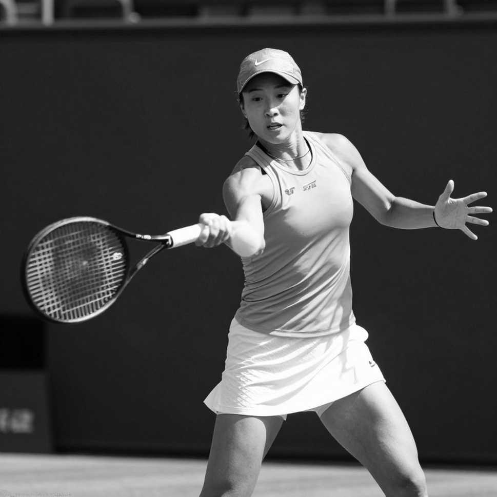 Eboue nói 75 phần trăm, Arsenal vẫn còn ba điểm và vết nứt mang tên Brighton